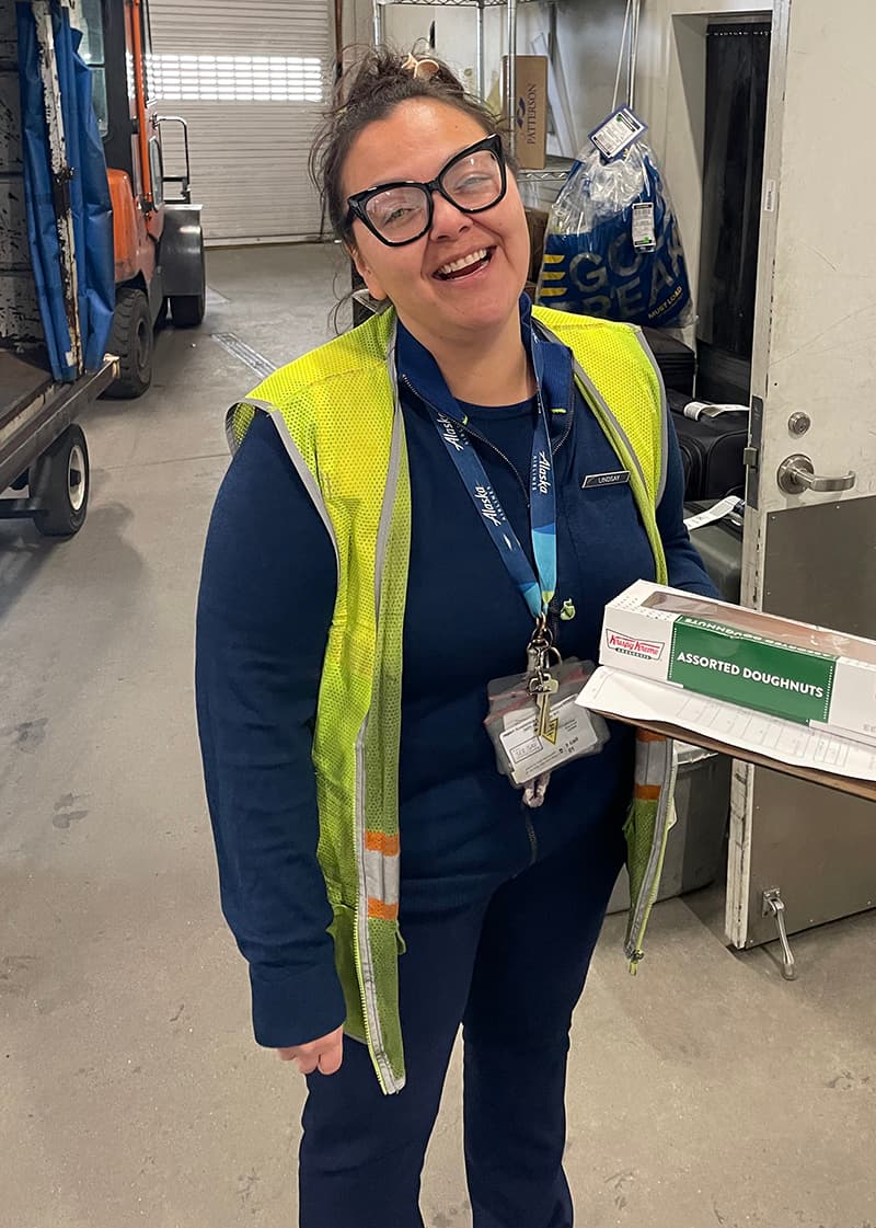 Alaska Air Cargo customer service agent Lindsay